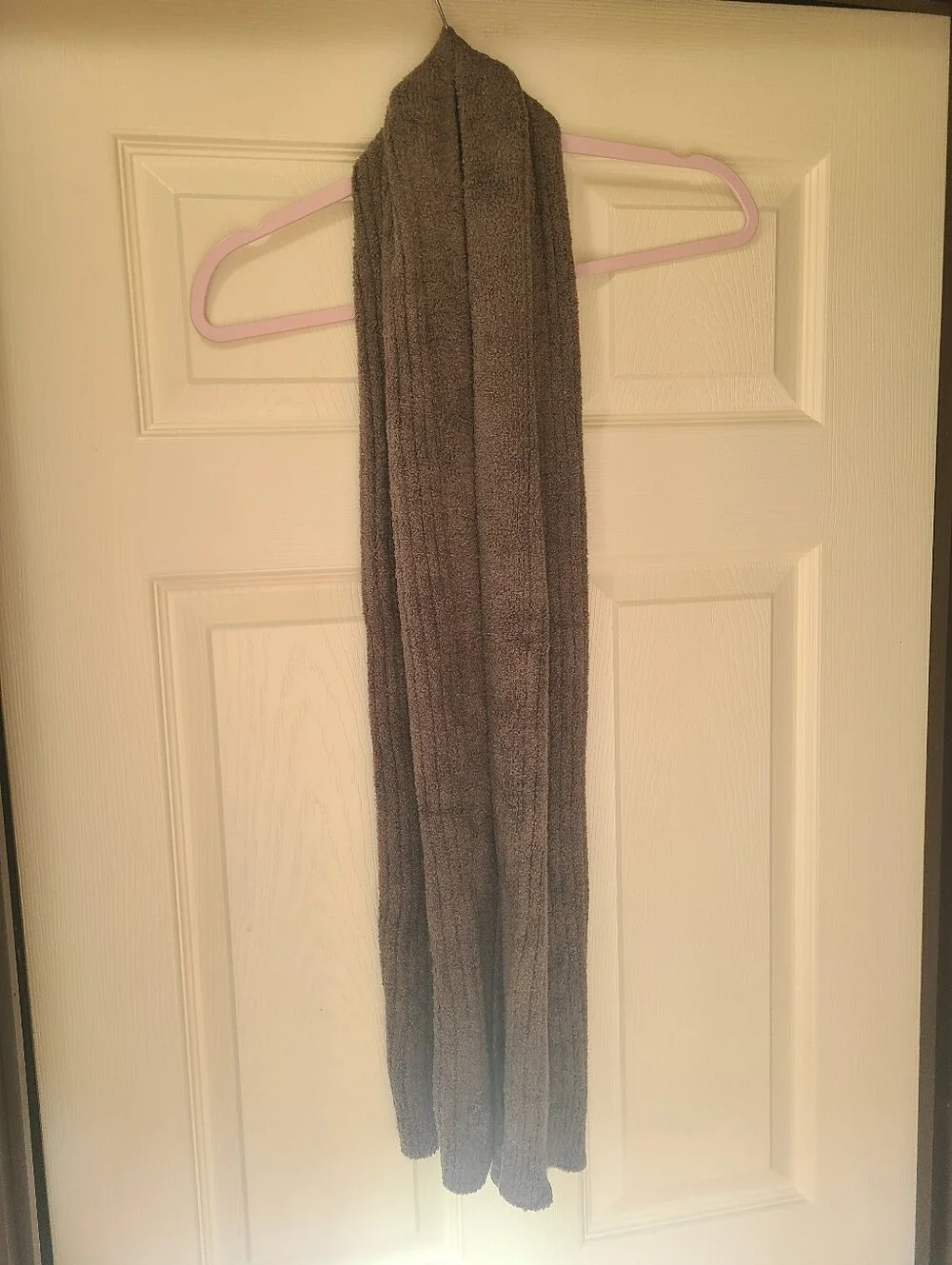 Barefoot Dreams CozyChic Lite ribbed scarf is crafted from a soft, dark gray